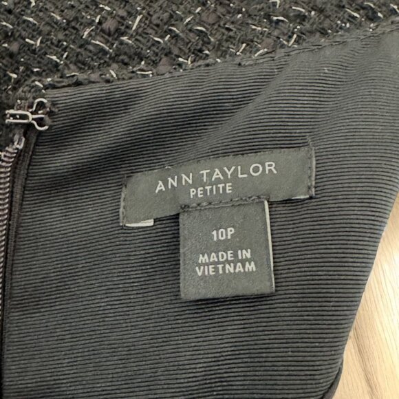 EUC Ann Taylor Black Shimmer Tweed Sheath Dress with Pockets | Size 10 Petite - Picture 9 of 11